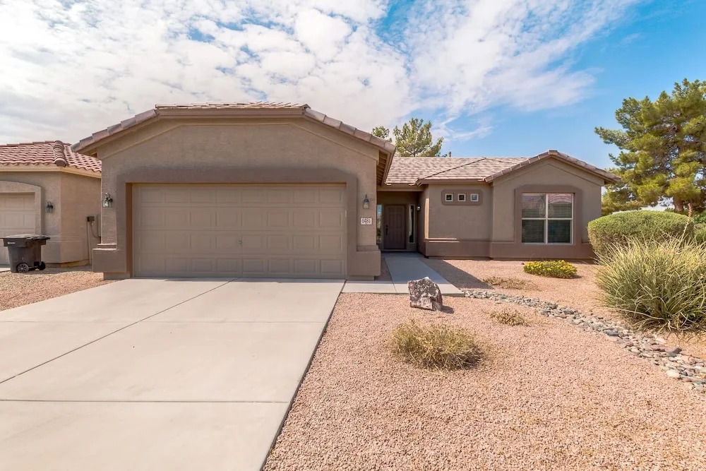 Windstream - 2 Br home by RedAwning