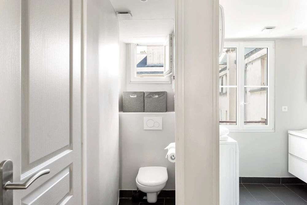 Modern Apartment Near Opera Garnier