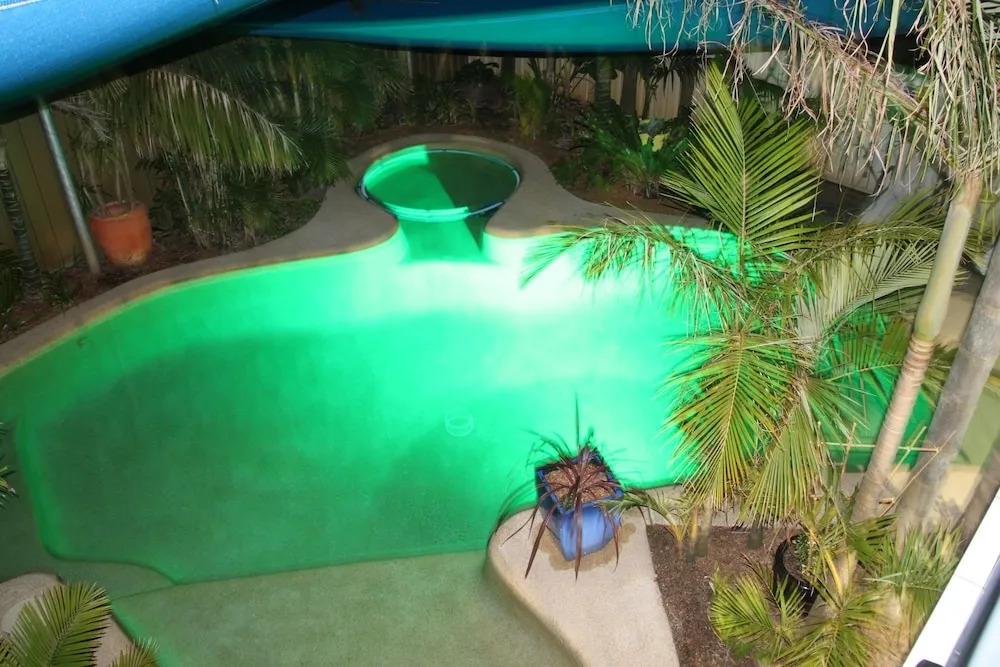 Salamander Beach Accommodation Adults Only