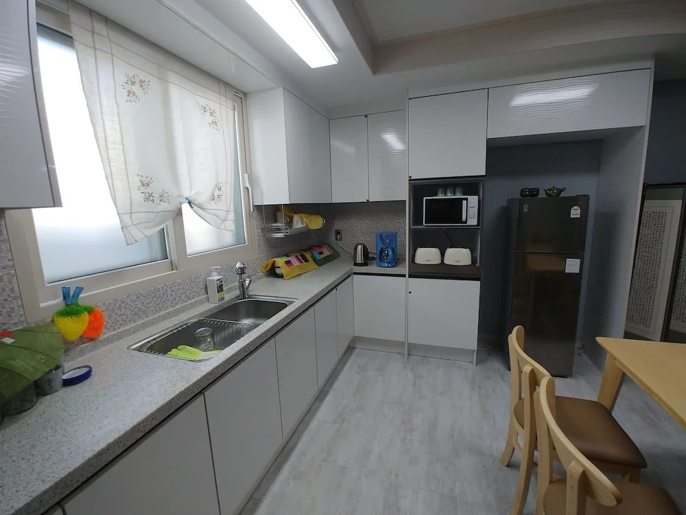 Friends Guesthouse - Hostel