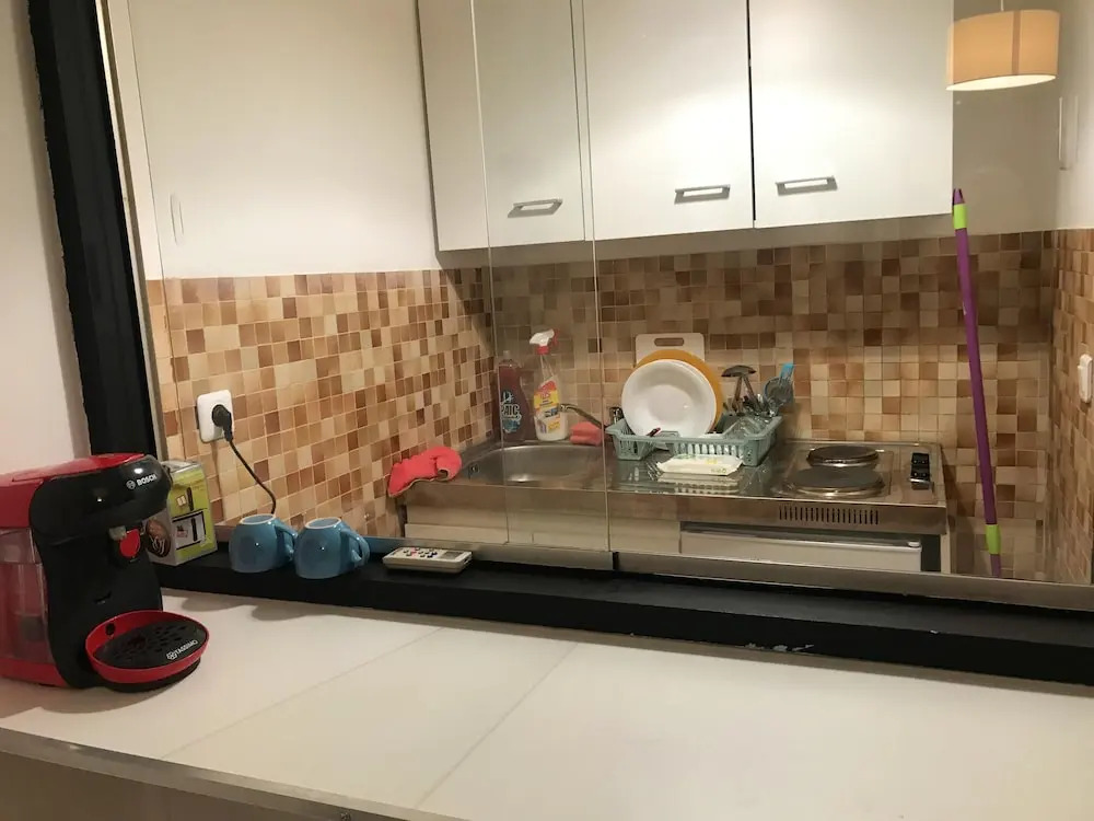 Studio In Nice With Balcony And Wifi 20 M From The Beach