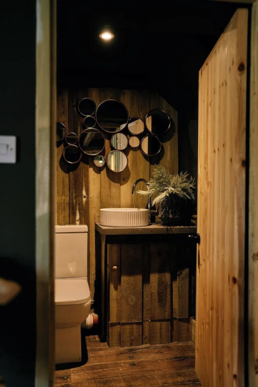 Boutique Luxury Cottage Cheshire Wedding Guests