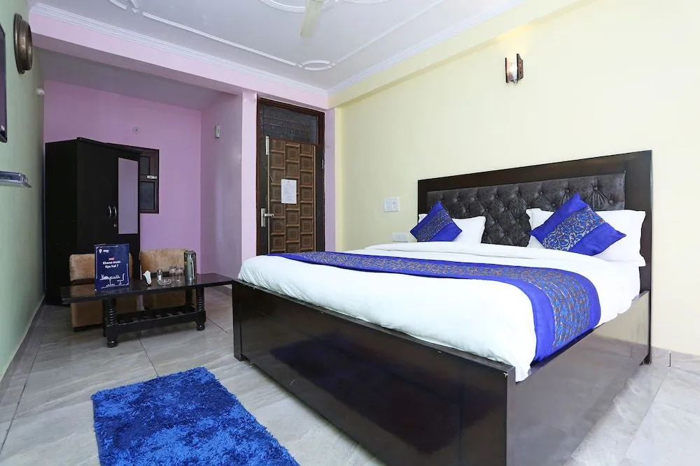 OYO 11504 N D Star Residency