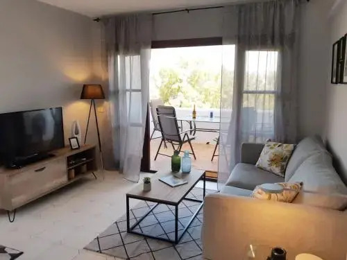 ☆Stylish 2br with Views To the Sea & Near Golf