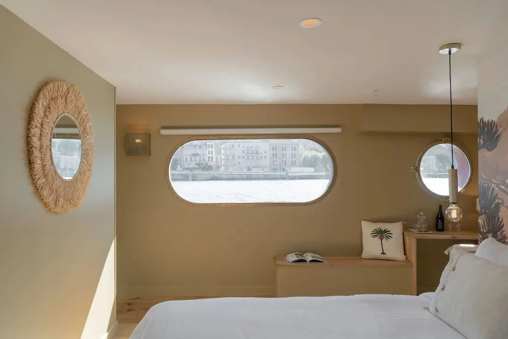 LA PENICHE - Bed And Bicycle - Vienne