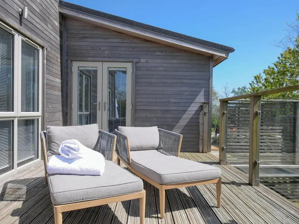11 Meadow Retreat