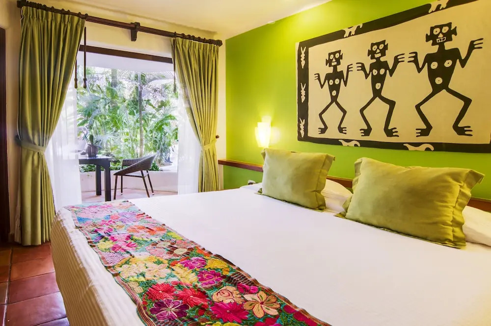 La Tortuga Life Style Studio's Club & Spa