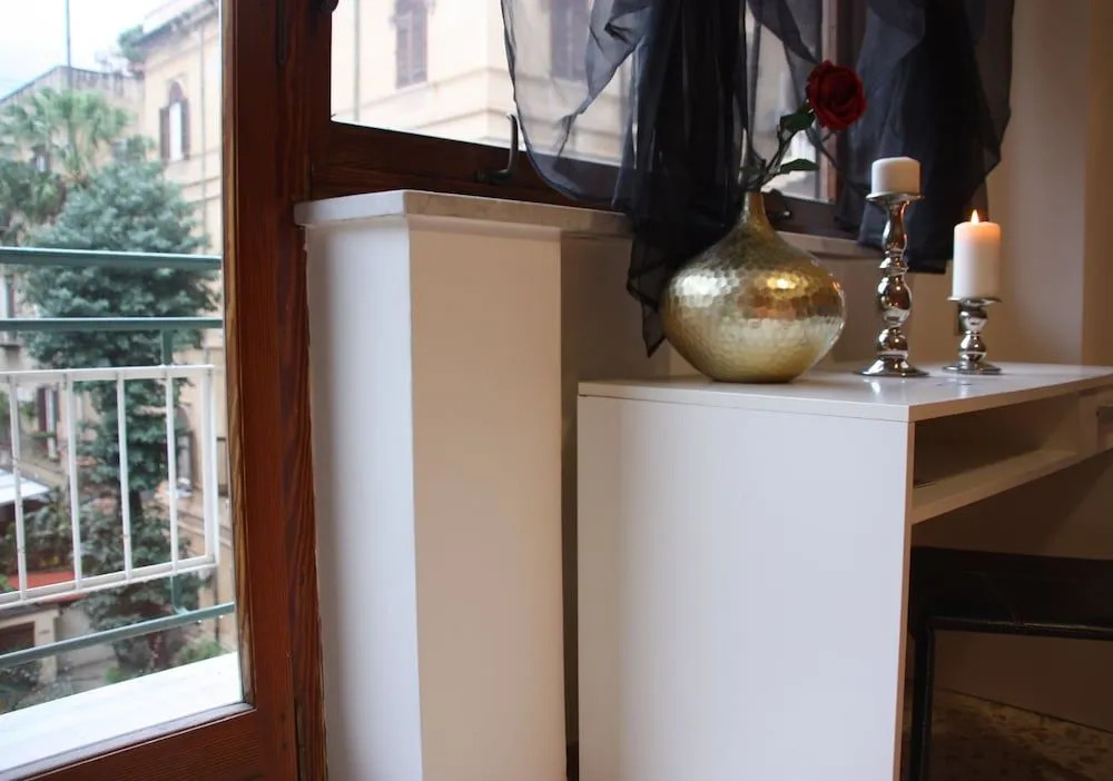 Al Politeama Rooms B&B