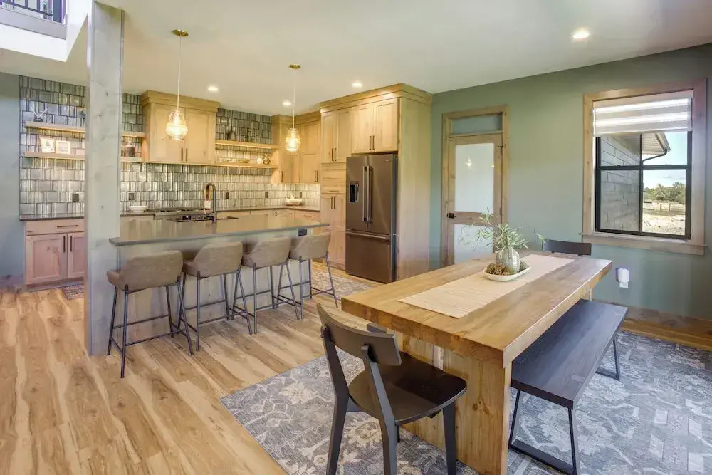 3 Mi to Dtwn Red Lodge: Mtn-view Home w/ Hot Tub