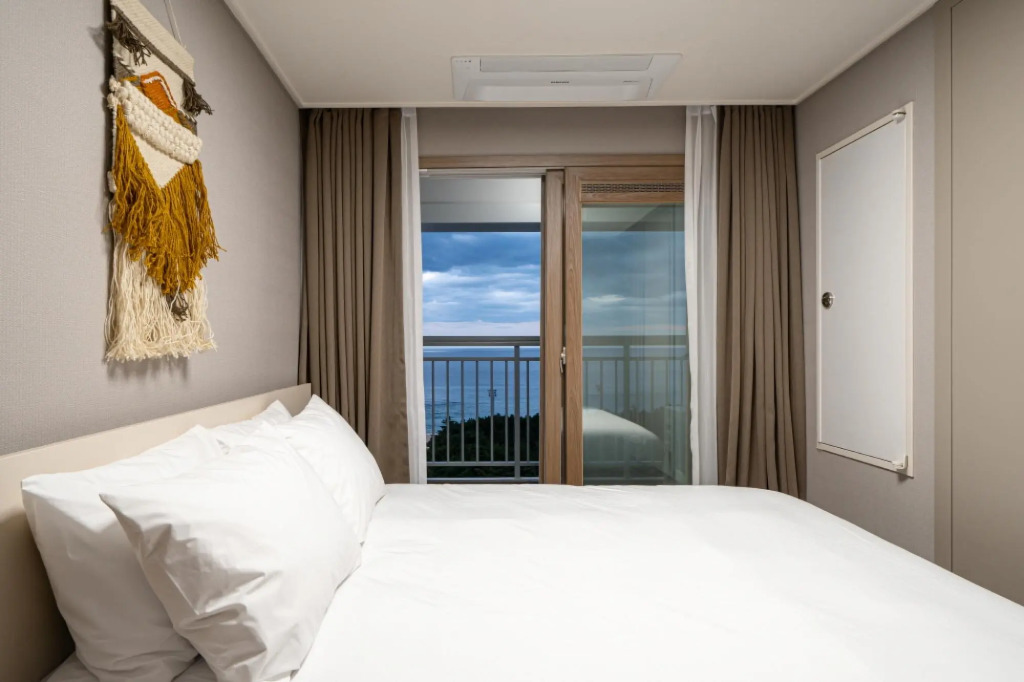 Ocean Suite 1 Bedroom Apartment