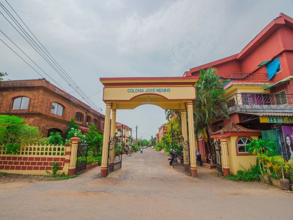 OYO 14906 Home 1BHK With Pool Carmona Beach