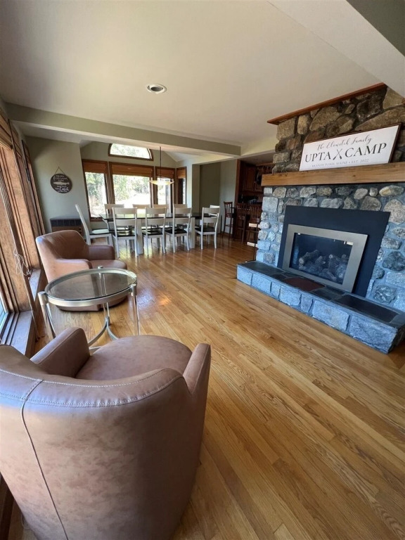 Brandy Pond Overlook Limit 14 4 Bedroom Home by RedAwning