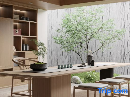 Tea-fragrant wooden hostel