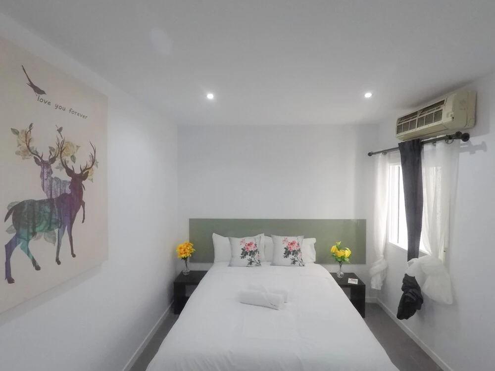 AYZ Frailes - Auto check-in property