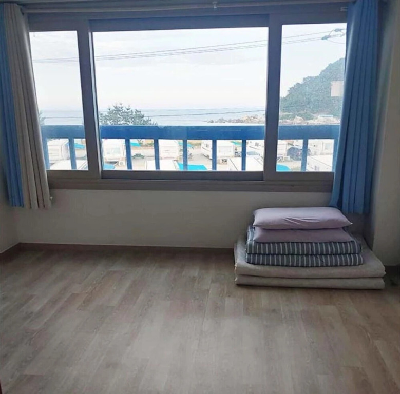 Yangyang Nusasurf Guest House