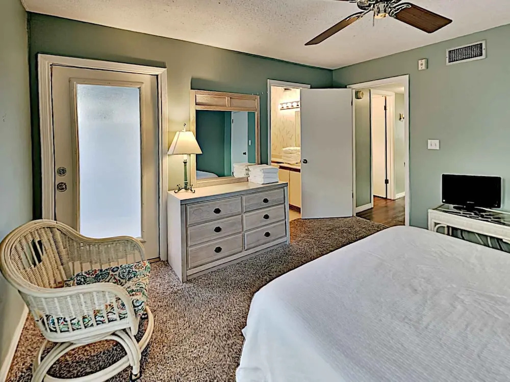 La Bahia #125 by Southern Vacation Rentals