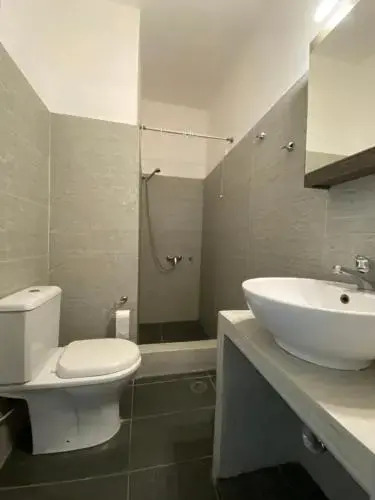 Deep Blue Rooms & Apartments