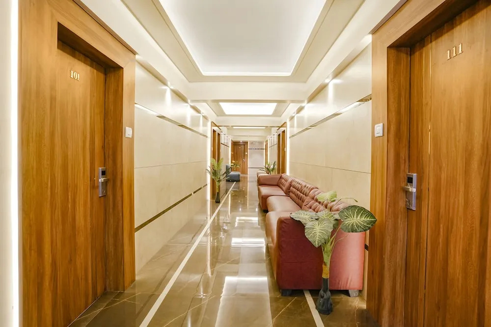 Fabhotel Springs Lodging