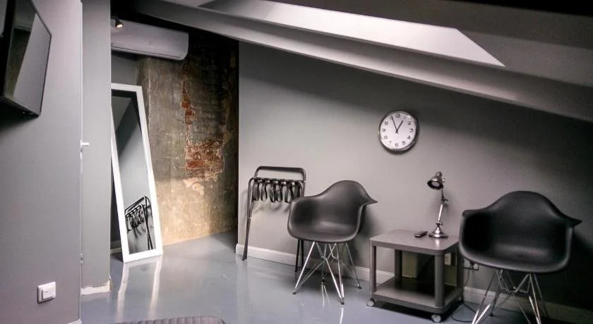 The 5th floor hotel