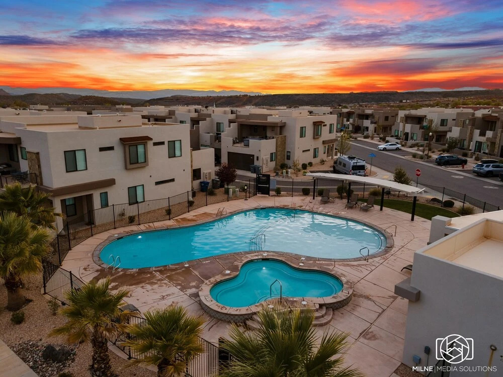 Town Center Red Sand Retreat townhouse