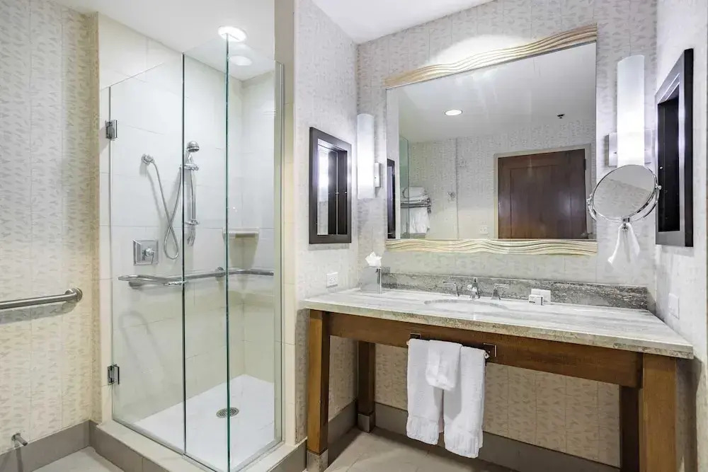 Beaver Creek Solace by Avantstay Studio w/ Resort Pool + Hot Tub Premier Avon Location