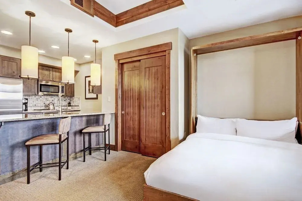 One Ski Hill Place S8212