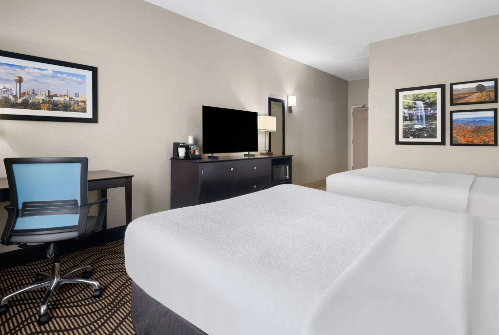 La Quinta by Wyndham Knoxville Airport
