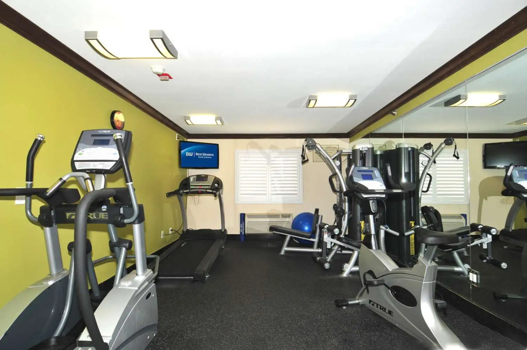 Best Western Antelope Inn & Suites