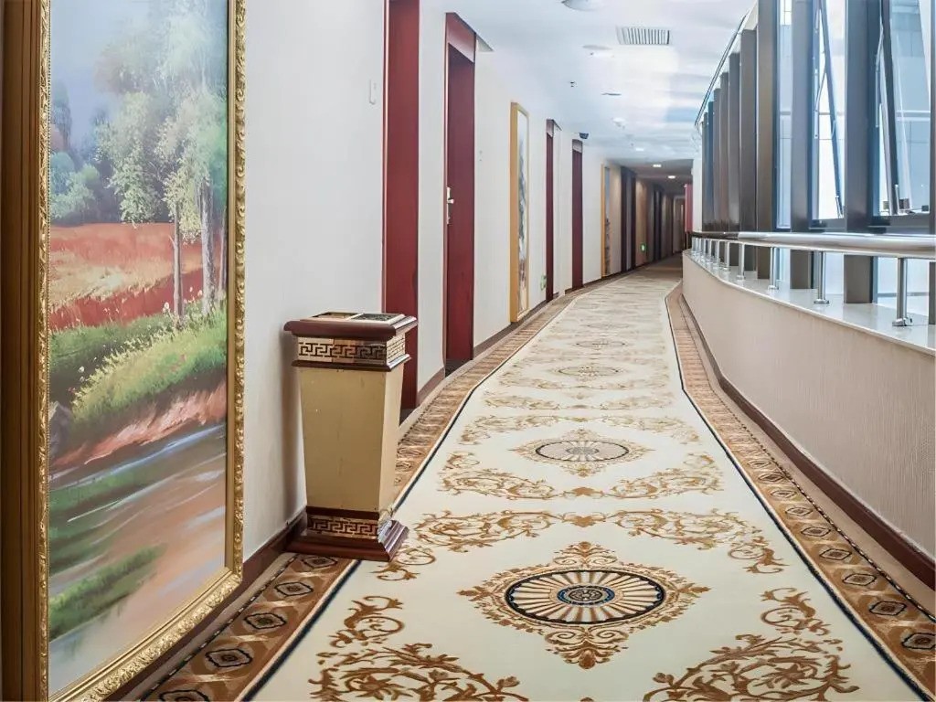 Vienna Hotel Shenzhen Yinhu Bus Station