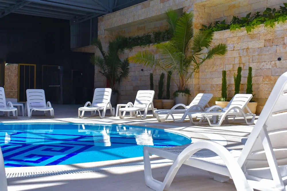 Carmel Hotel