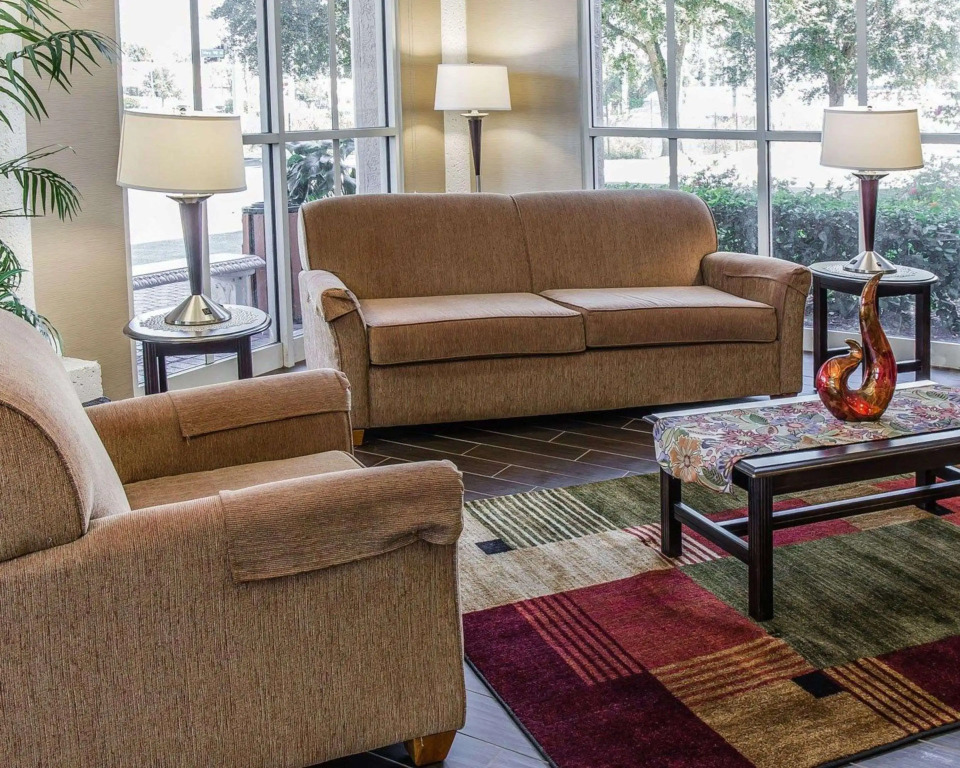 Comfort Inn & Suites Lakeland North I-4