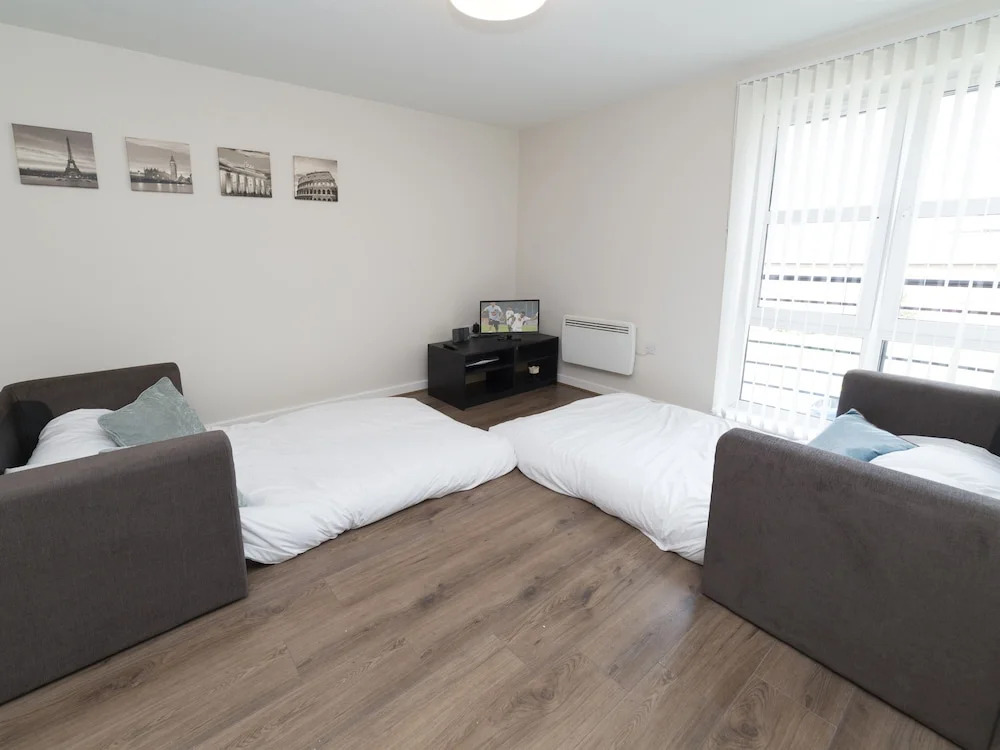 Royal Kingston Apartment