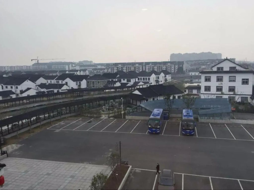 Suzhou Luzhi Riverside Inn Hostel