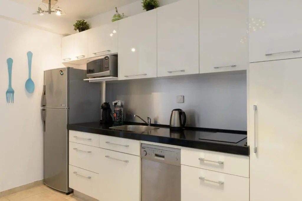 49 Abarbanel - By Beach Apartments TLV