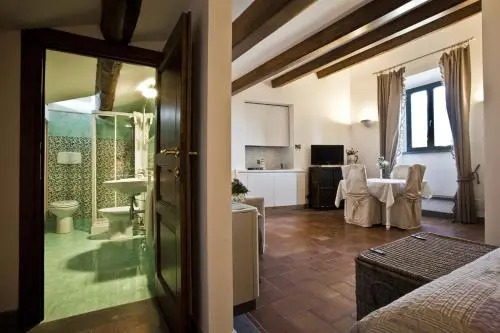 S. Faustino Rooms