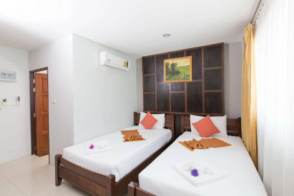 Time Out Hotel Beach Front