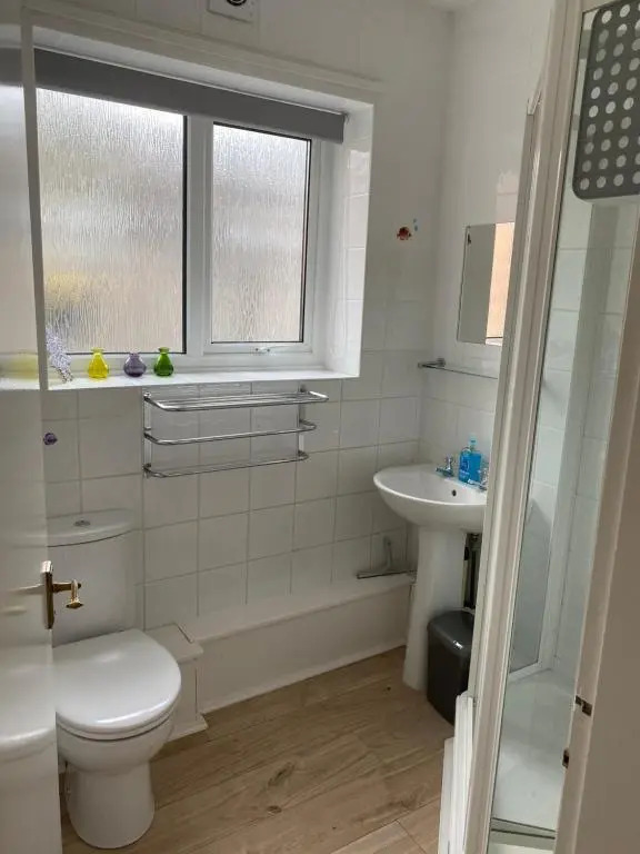 Large Ground floor apartment in the heart of Church Stretton with free parking