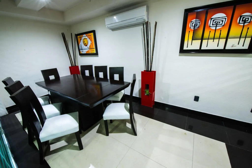 Hotel Portonovo Plaza Malecon