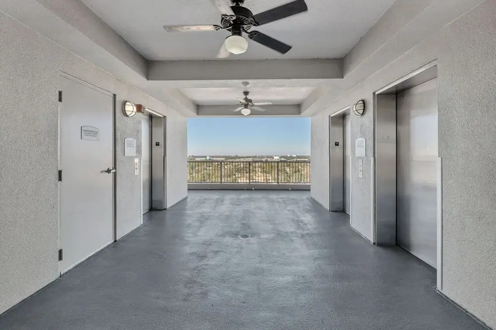 Luxury Condo w/ Huge Private Balcony on Lake Bryan