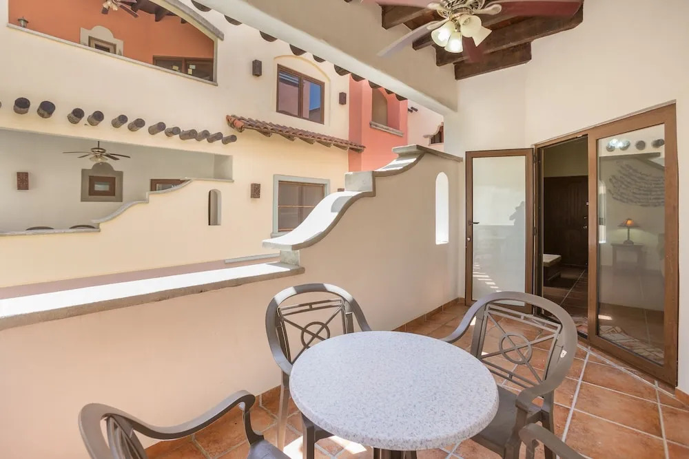 Caribbean Breeze 5b - 2 Br Apts