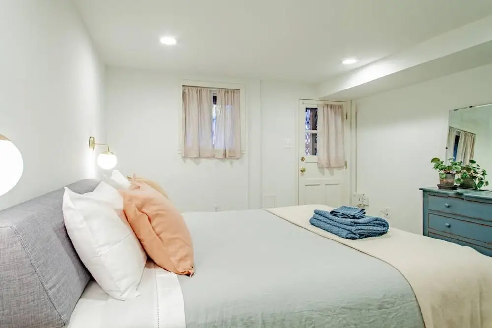 Spacious 1BR NW Garden Apartment Walker s Dream