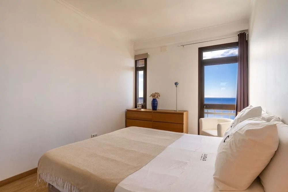 Monumental Apartments - Multi Listing