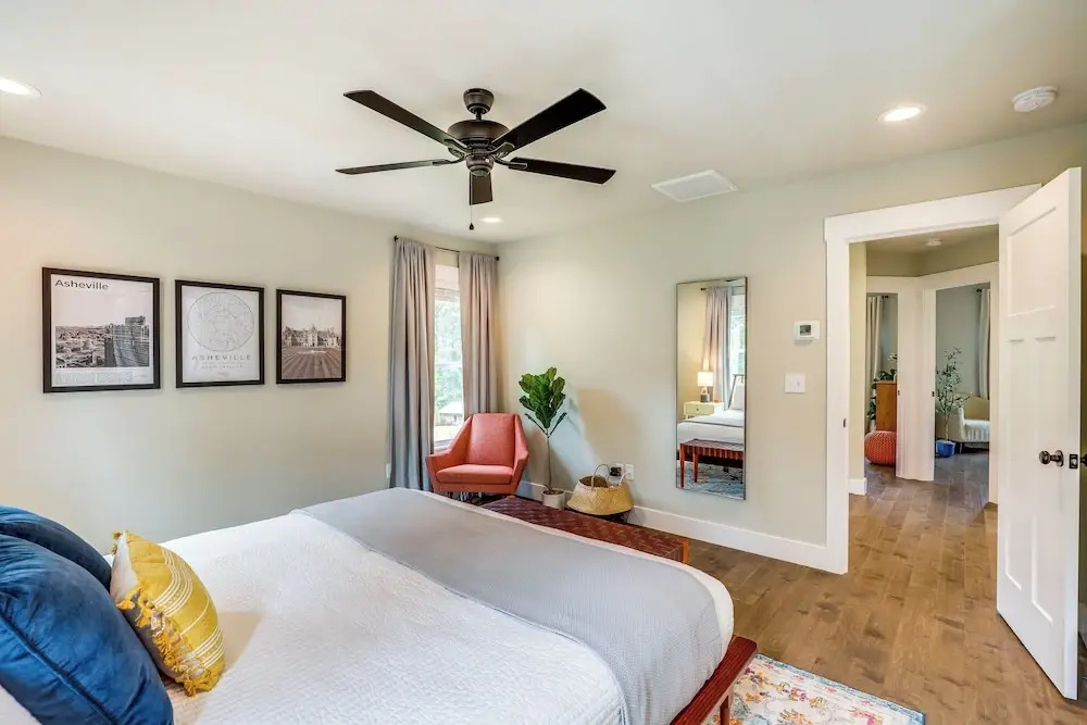 Getaway w/ Fire Pit: 3 Mi to River Arts District!