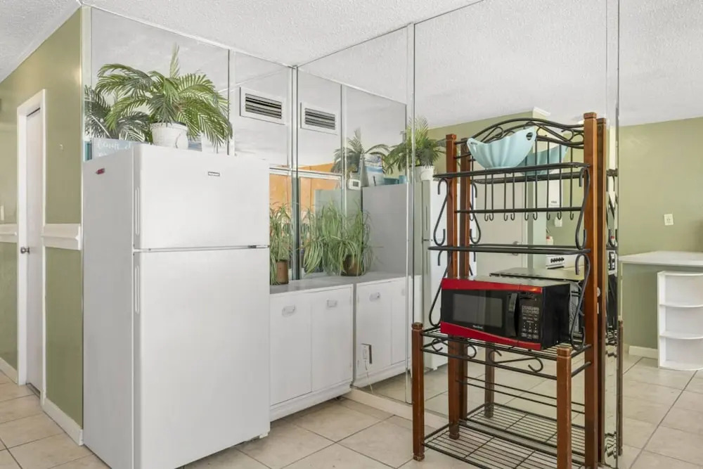 Top of the Gulf 421 - Luxury Beach View Condo