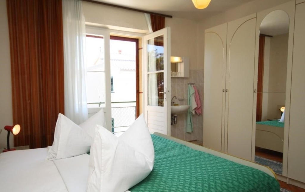 Apartment Fila - large & close to the beach: A1 Makarska, Riviera Makarska
