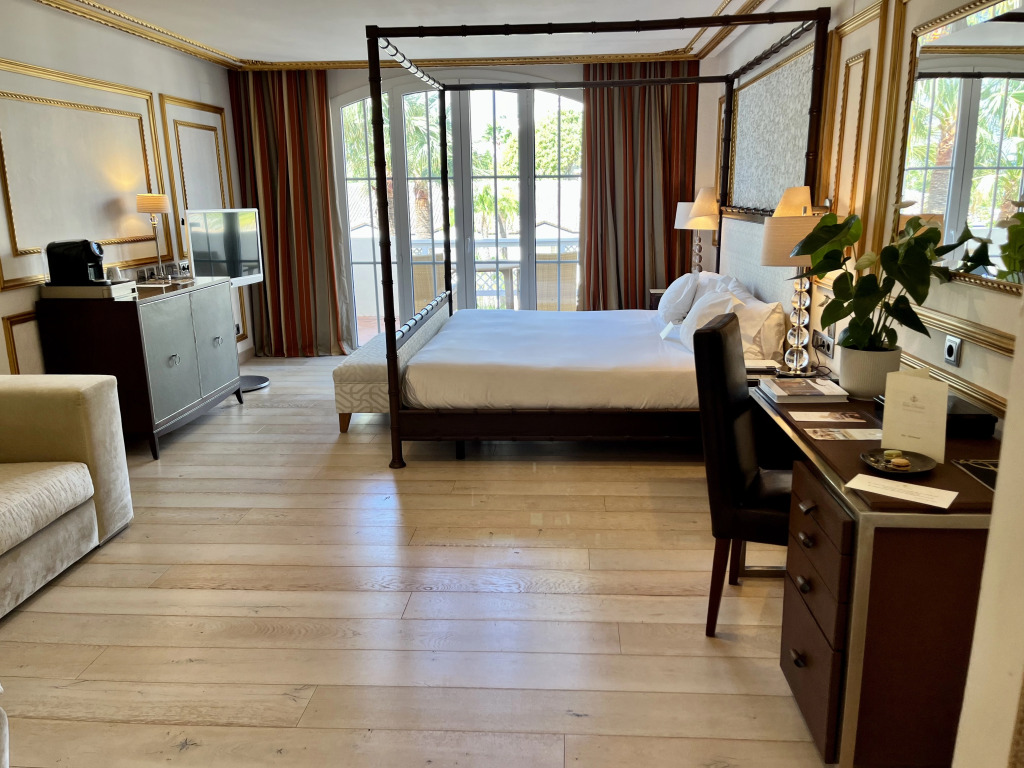 Healthouse Apartments