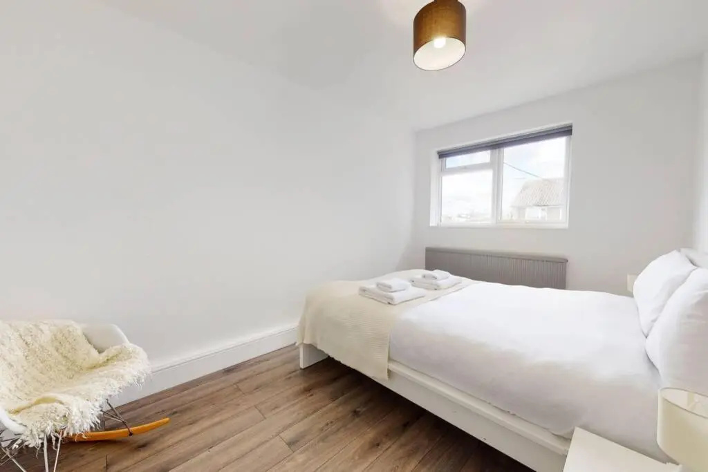 Amazing 3 Bedroom Flat - 4mins to tube station