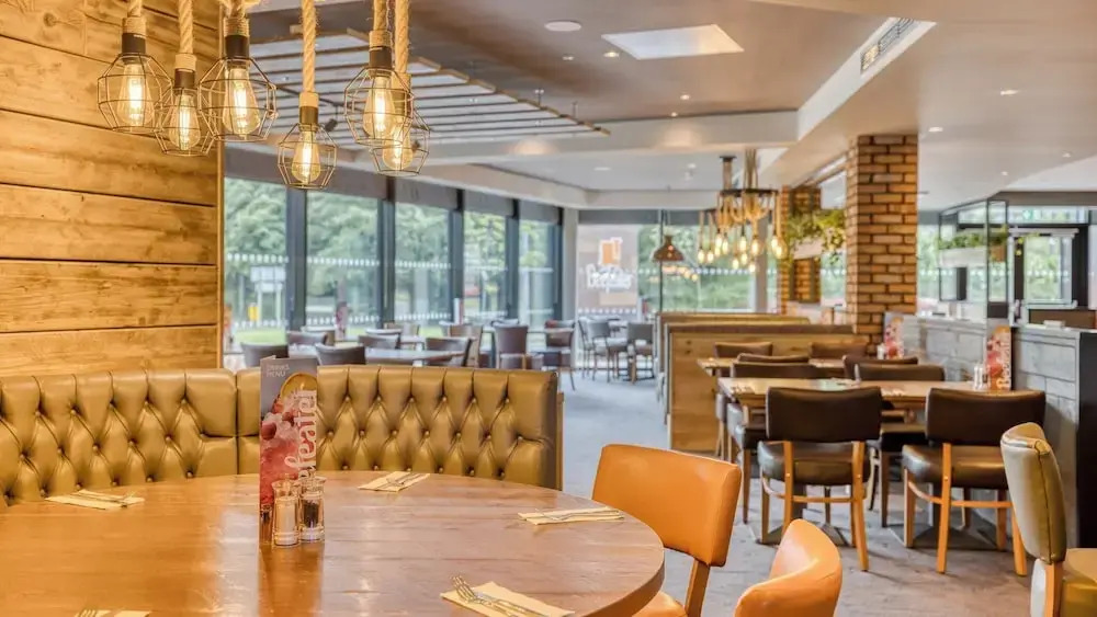 Premier Inn Bristol Parkway M32