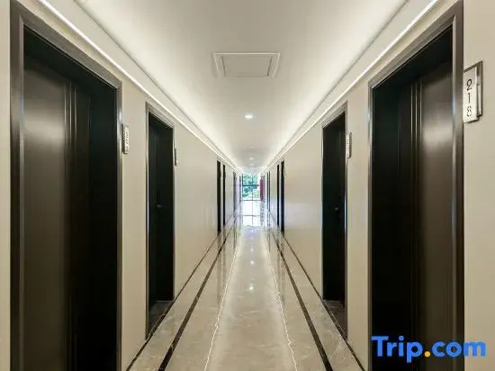 Xiamen Mido Residence Hotel (Gaoqi Airport Banshang Subway Station)