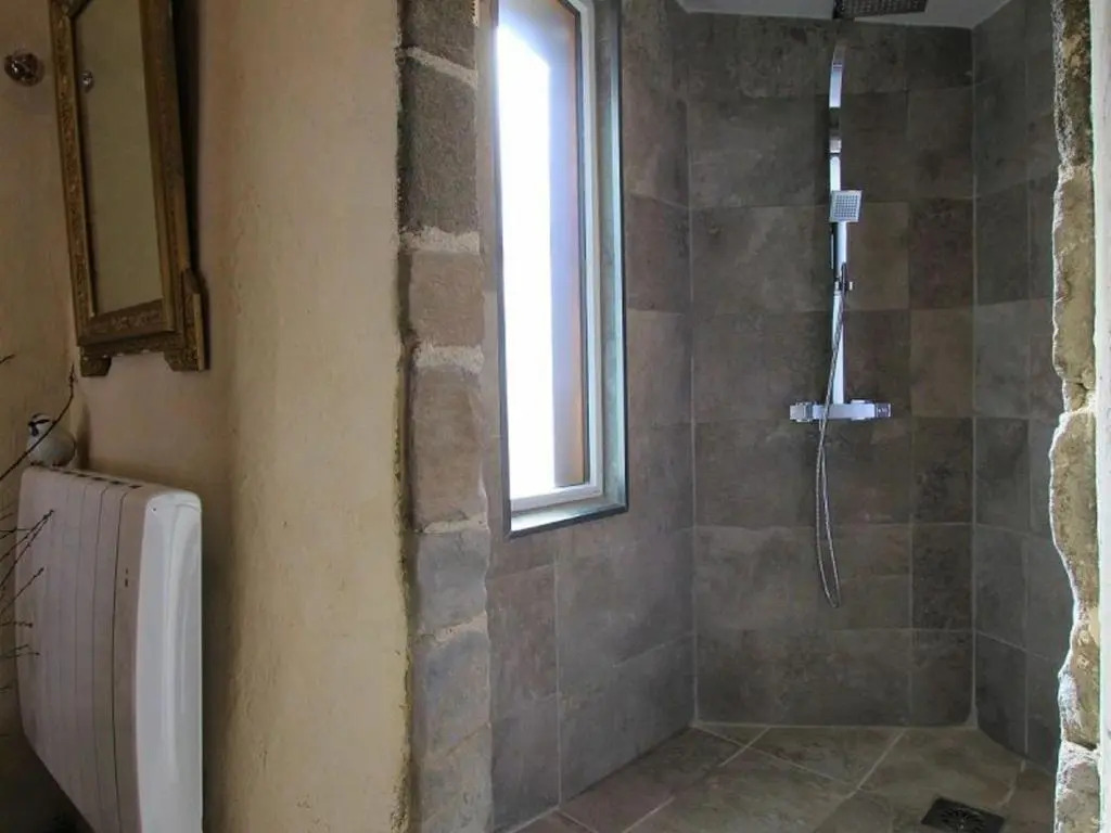 Cabane de Vigne en Auvergne pour Escapade Romantique - FR-1-582-74